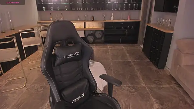 KylaMorrison live XXX chat