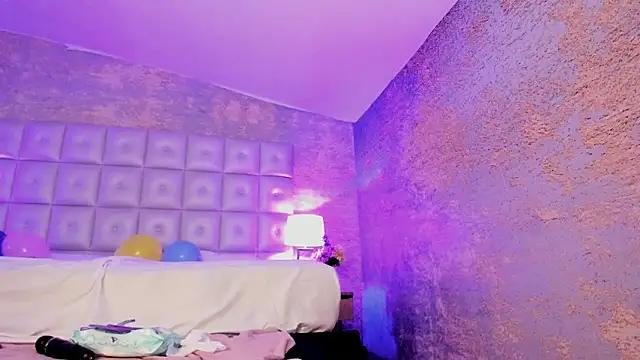 Maddysex_: онлайн-секс-чат