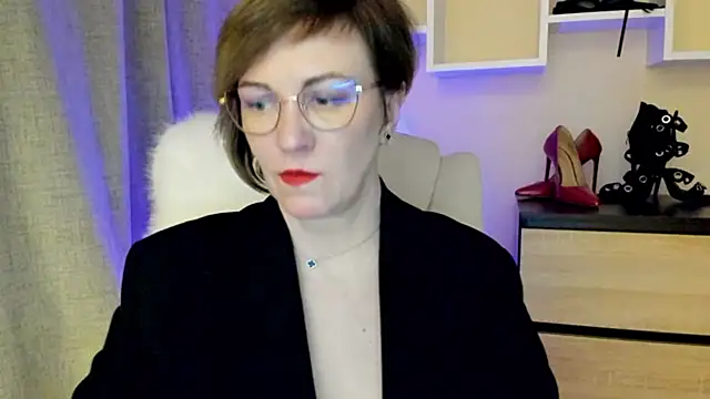 Вебкам-шоу feliziaDesire