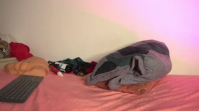 pocahotass_11 Adlı Modelin Canlı XXX Sohbeti