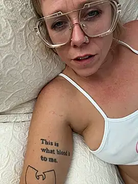 goodgirlbabydoll: διαδικτυακό σόου στην κάμερα