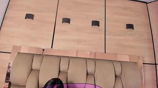 XXX chat uživo modela karol_lewiss