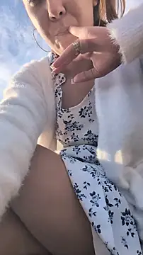 Risky_julia2330 Adlı Modelin Canlı XXX Sohbeti