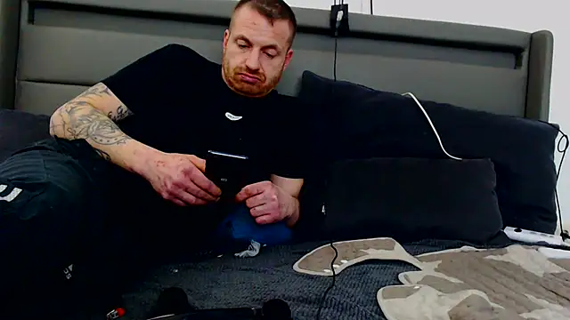 DevilsAngel13 Adlı Modelin Canlı XXX Sohbeti