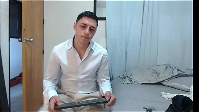 Frank_Millers élő XXX-chatje