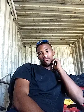 Basslanie webkamerás műsora