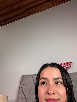 Val12777 Chat XXX in diretta