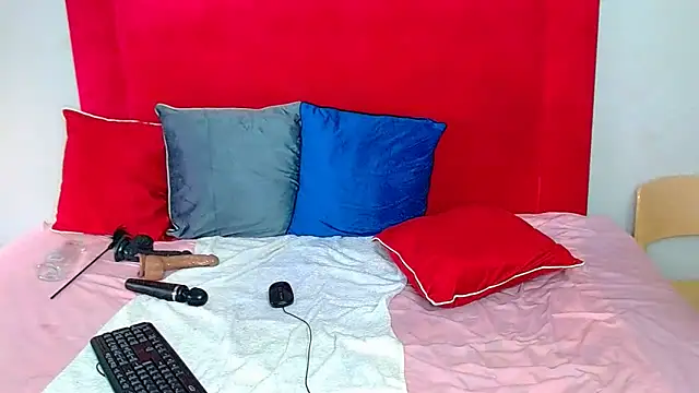 UNHOLYDESTINY-X Adlı Modelin Canlı XXX Sohbeti