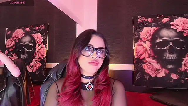 EvaaFoxxy1 即時 XXX 聊天