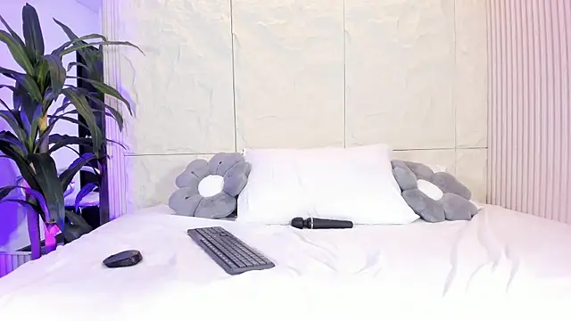 Онлайн чат XXX AnahinClar