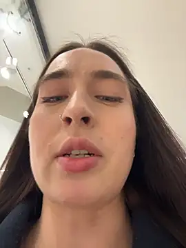 Holly_Play Live XXX Chat