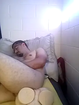 k1oudE Chat XXX in diretta