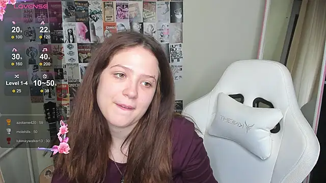 Anora_Miller 即時 XXX 聊天