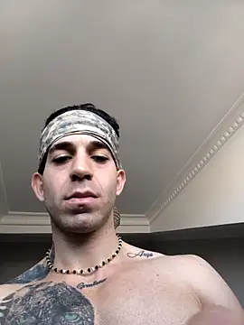 hazarcannn Chat XXX in diretta