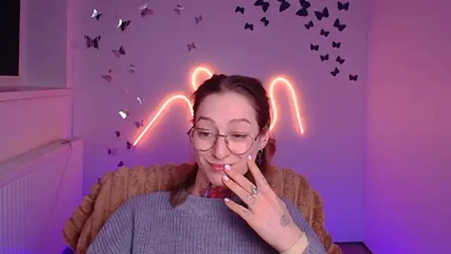 Esmi_Winter live XXX chat