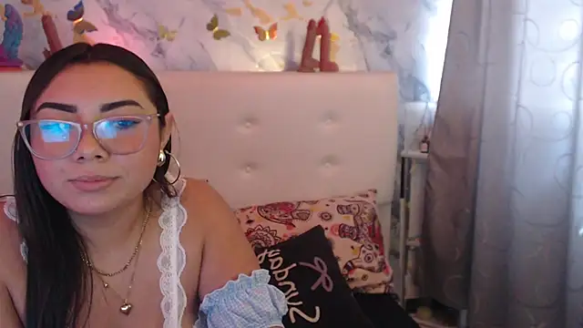 Nicolelewllss 即時 XXX 聊天