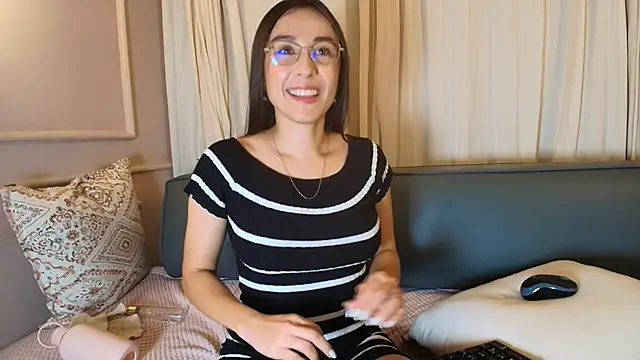 Dorothy_valerisse live XXX chat