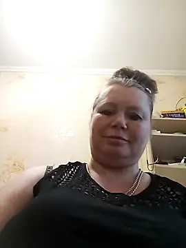 Show modela KiraStanton na web-kameri