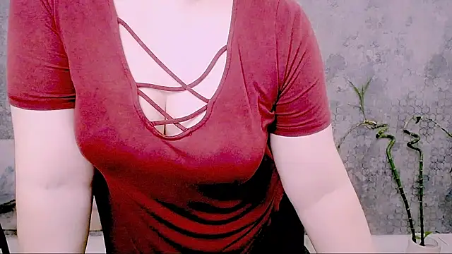 Djullia Live XXX-Chat