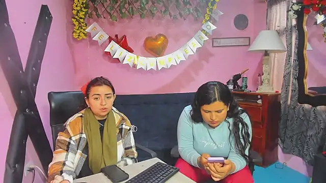 แชท XXX สดของ lesbiancuple