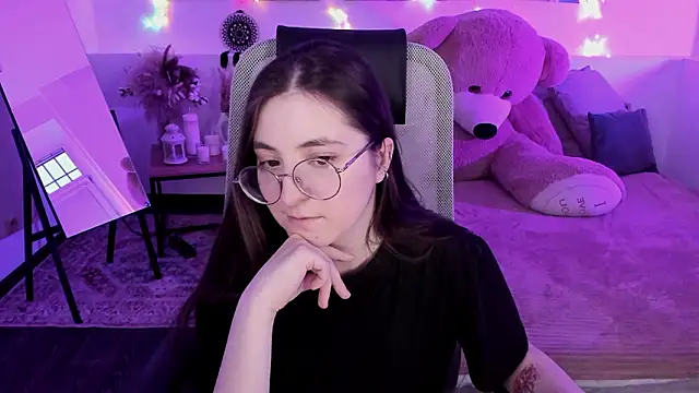 VirtuallVoyant Live XXX Chat