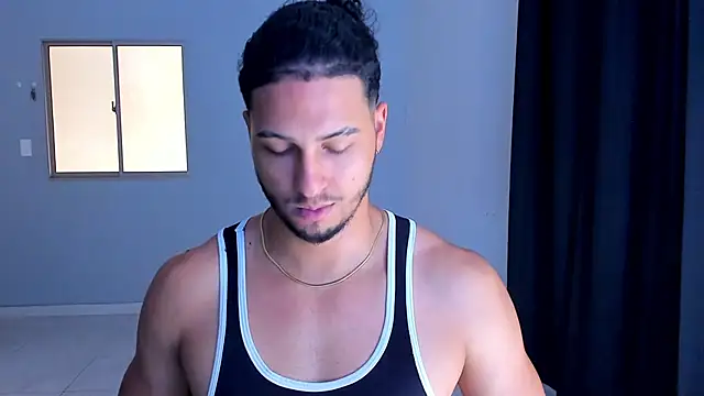 Chat +18 de Kris_Khalifa69 ao vivo