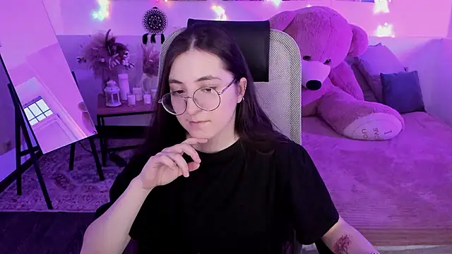 VirtuallVoyant Chat XXX live