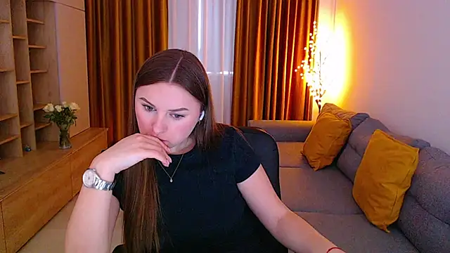 _Mia_Adams 即時 XXX 聊天