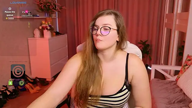 KellyKleine Chat XXX in diretta