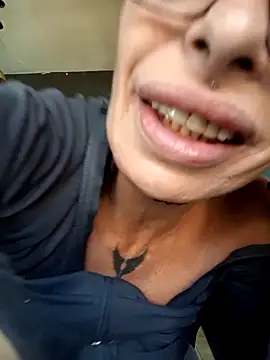 FrozenWaffle Live XXX Chat