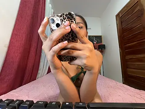 nikita_morris 网络视讯表演