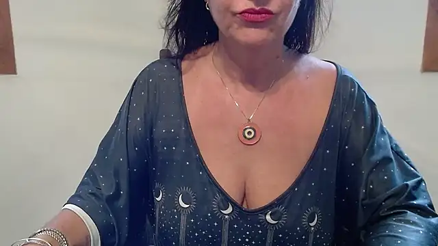 Lindagoddess75 Live XXX Chat