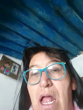 clarita_01 Show in webcam