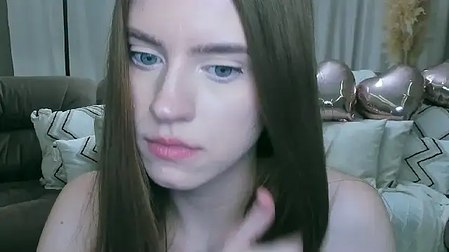 Erica_Kiss: απευθείας συνομιλία ΧΧΧ