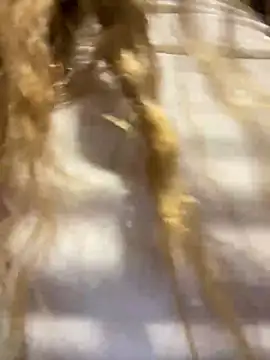 didihairypussy's Live XXX Chat