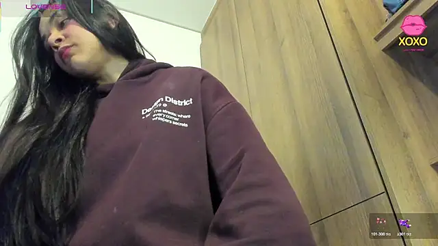 Bessie32 Live XXX Chat