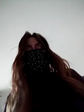 Akemi_rossi Chat XXX in diretta