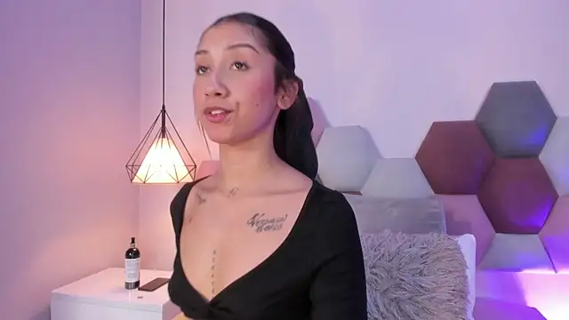 XXX chat uživo modela MelissaFoxx