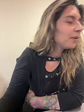 Isabella_Varella Chat XXX in diretta