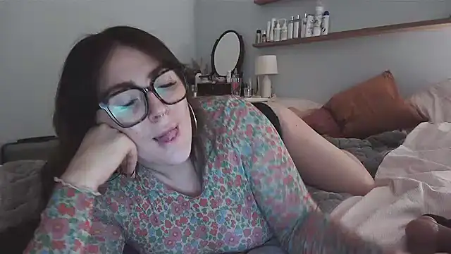 CurvyCara Live XXX-chat