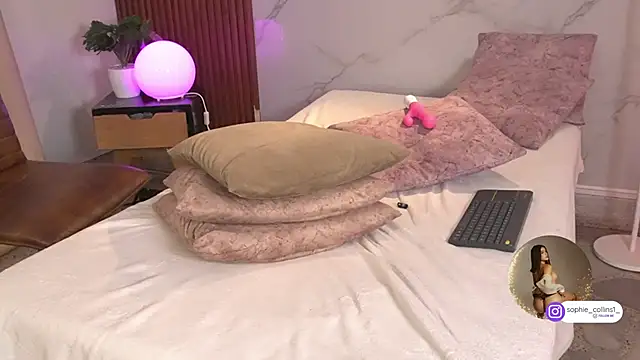 SophieCollins_1 live XXX chat