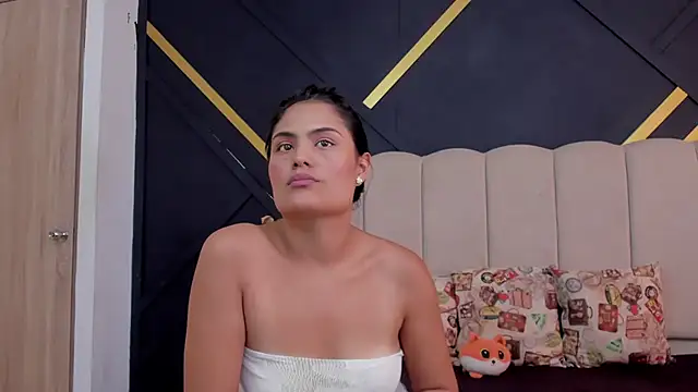 MiaANDrony live XXX chat