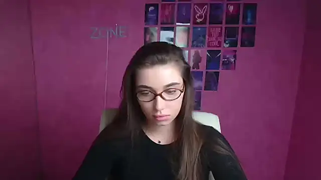 NikaMystic 在線直播表演