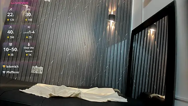 CharlotteKing8: онлайн-секс-чат