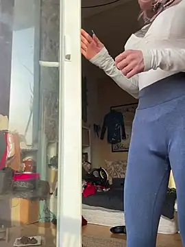 SkinnyLilly Webcamshow