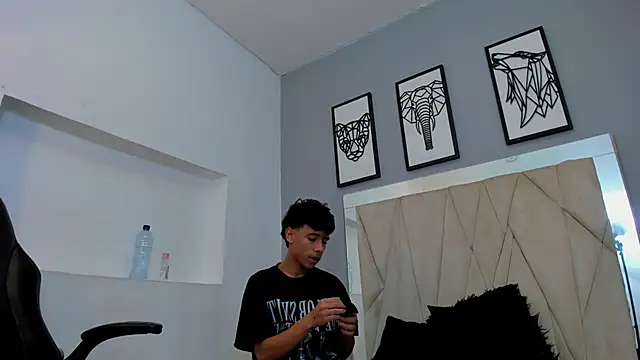 adams_bobby Live XXX-Chat