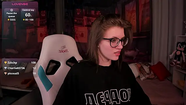 XXX chat uživo modela CathyAdams