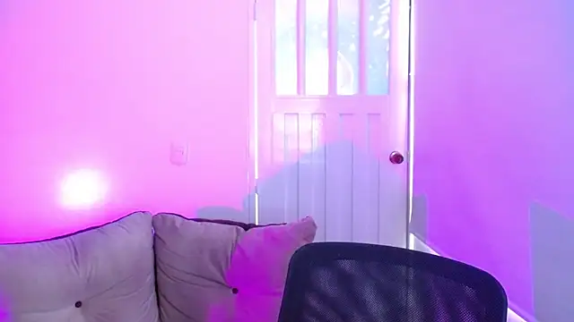 milfrousse Live XXX-chat