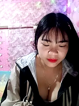 Girlsexxy-excitef Chat XXX in diretta