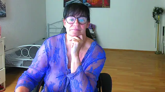 Sylly Chat XXX in diretta